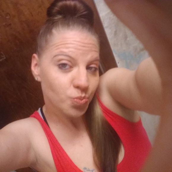 Meet your Posher, Heather - Picture 1 of 1